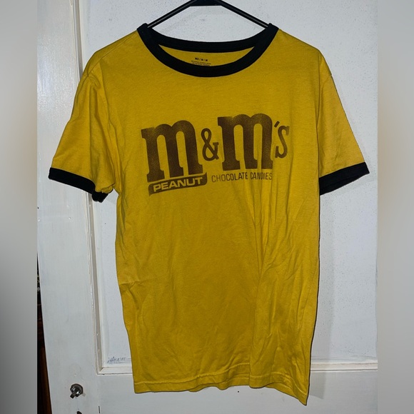 M&M's Yellow T-Shirt - Picture 1 of 3